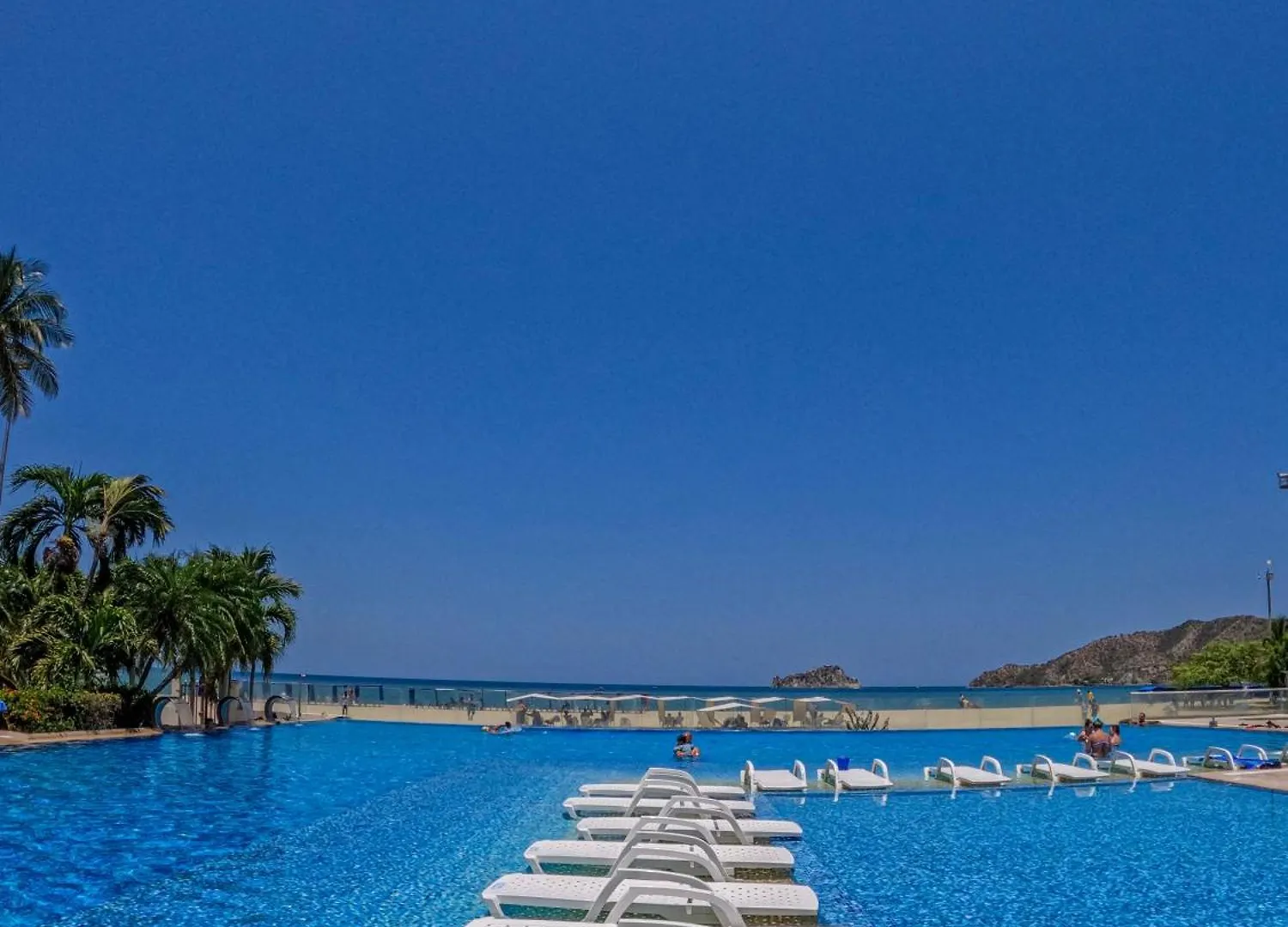 Hotel Tamaca Beach Resort Santa Marta