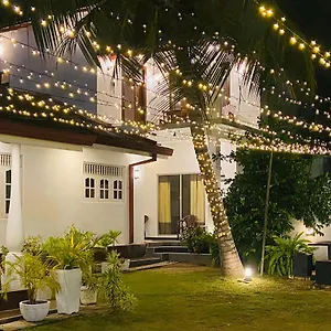 **** Guest house White Airport Transit Sri Lanka